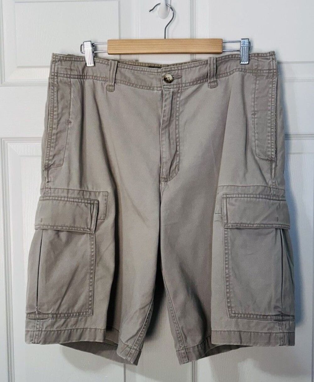 Old Navy Men's Size 34 Cargo Shorts Gray/Beige